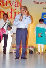 Jackie Shroff at Kalghoda festival in Mumbai on 30th Oct 2009 (16).JPG